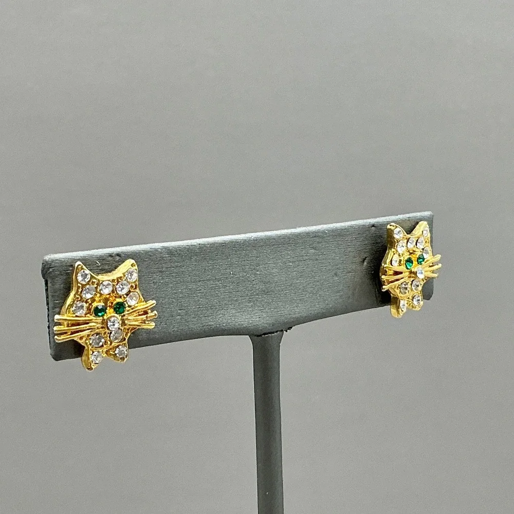 Earrings Women Gold Tone Rhinestone Green Eye Cat Kitten Stud Pierced 0.5 Inch